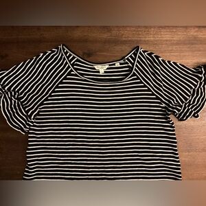 MAX STUDIO LONDON Women’s black & white stripped top, size large